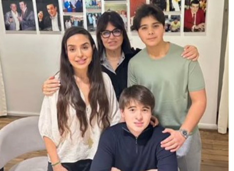 Leyla Əliyeva Eminin anası və əkizləri ilə