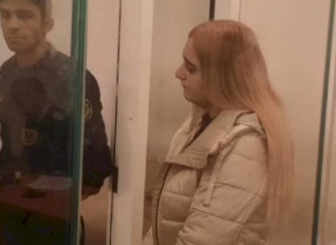 “Özümü lüt görüb bıçağa əl atdım” – Sevgilisini öldürmək istəyən qız