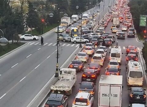 Bakının bir sıra yollarında tıxac yarandı