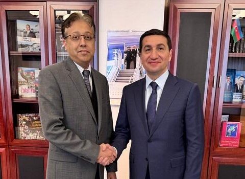 Hikmət Hacıyev Pakistan səfiri ilə görüşdü