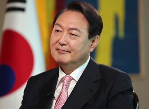 Cənubi Koreya liderinə xəbərdarlıq olundu