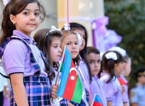 Qışda dərslər 1 saat gec başlasın – TƏKLİF