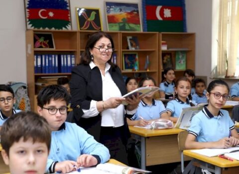 Dərslərin başlama vaxtı dəyişdirilə bilərmi? – Rəsmi CAVAB