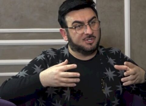 “Efirə çıxıb 7 dəsmalla ağlayırlar” – Tolik onları “yıxıb-sürüdü”