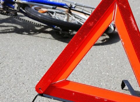 Lənkəranda avtomobil velosipedçini vuraraq öldürdü