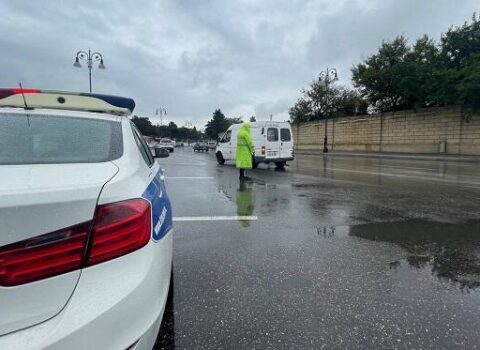 Yol polisindən küləkli hava ilə bağlı müraciət