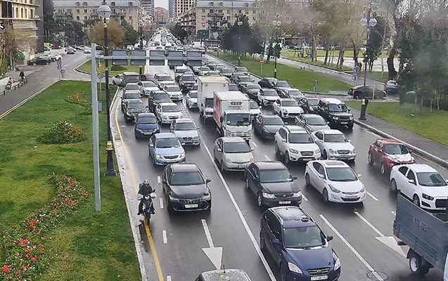 Bakının yollarında vəziyyət belədir – FOTO