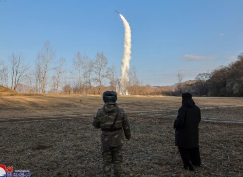 Şimali Koreya yeni raket sınağı keçirdi – FOTO