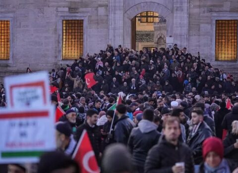 İstanbulda minlərlə insan Fələstinə dəstək yürüşünə başladı