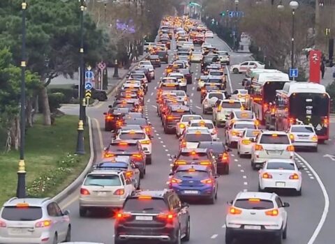 Bakının bir sıra yollarında tıxac müşahidə olunur