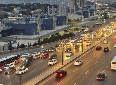 Bakıda sıxlıq müşahidə olunan yollar açıqlandı – SİYAHI