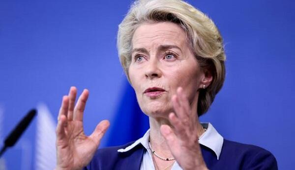 Leyen xəstələndi: Ağır pnevmoniya…