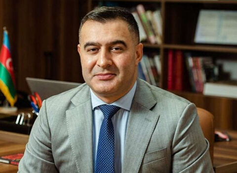 Adəm Məmmədovun vəkillik fəaliyyəti dayandırıldı