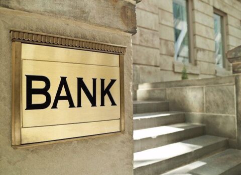 Bank sektorunun xalis mənfəəti 3 % azaldı
