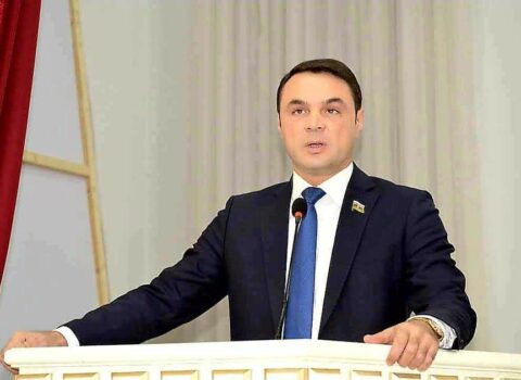 Səs-küylə həbs olunmuş deputat azadlığa çıxır