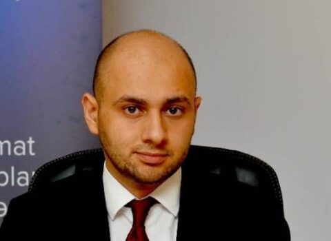 Elxan Əzizovun rəhbərlik etdiyi qurum yenə vergi borcu olan şirkətə 824 000 ödəyəcək