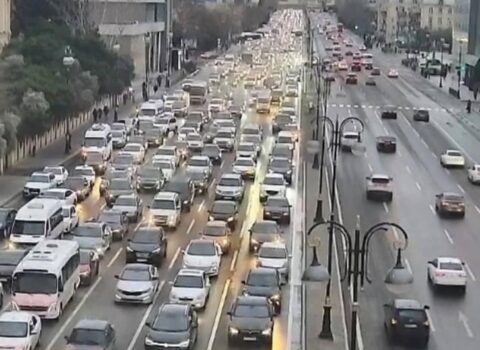 Bakının bir sıra yollarında tıxac müşahidə olunur