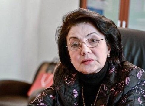 75 yaşlı bəstəkar yenidən sədr seçildi
