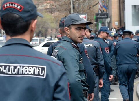 Ermənistan polisində kütləvi ixtisarlar və xaos: 51 polis, 46 cinayət işi… – Nə baş verir?