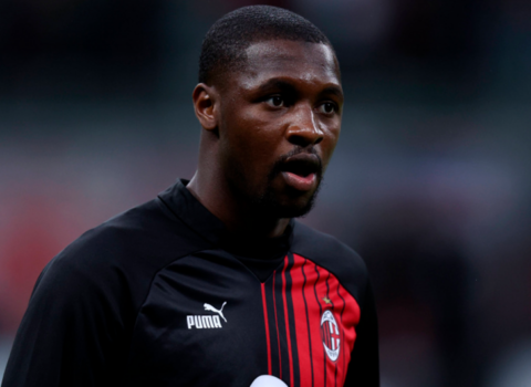“Milan” futbolçusu ilə yollarını ayırdı
