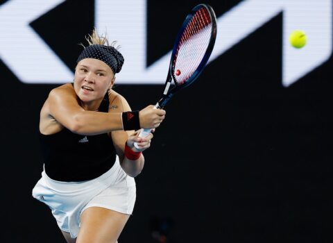 Rusiyalı tennisçi anasını tribunadan qovdu