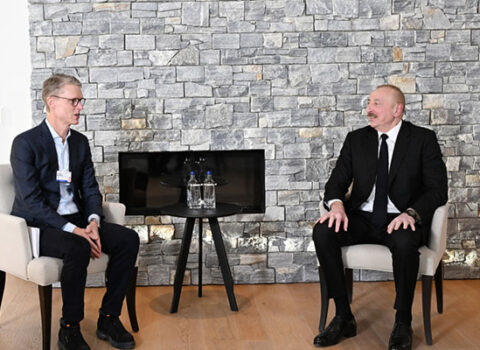 Prezident Davosda daha bir görüş keçirdi