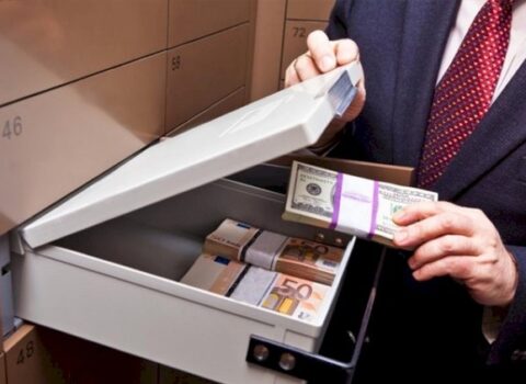 Əhali banklara daha çox pul qoyub, az qazanır – Əmanət faizləri enir