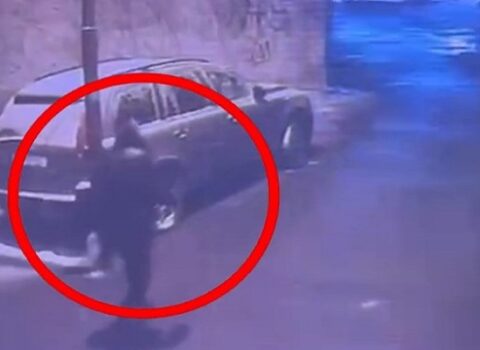 Bakıda maşından 124 min oğurlayan şəxs kameralara belə düşdü – VİDEO