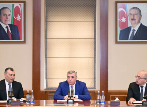 Samir Nuriyev yeni naziri təqdim etdi