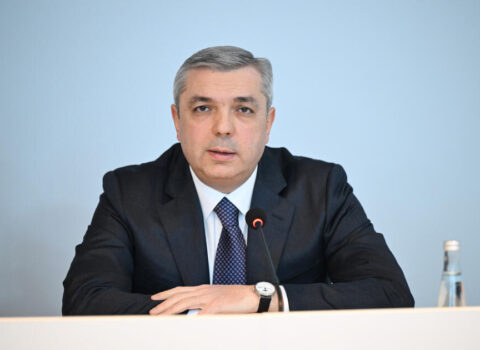 Samir Nuriyev yeni sədri kollektivə təqdim etdi – FOTO