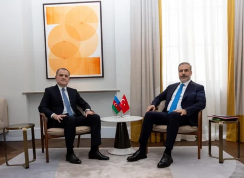 Ceyhun Bayramov Münhendə türkiyəli həmkarı ilə görüşdü
