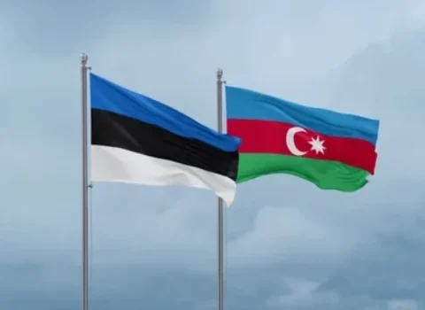 İlham Əliyev Estoniya prezidentini təbrik etdi