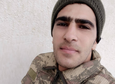 Gənc şair Həsən Kür özünü ticarət mərkəzinin 3-cü mərtəbəsindən atdı