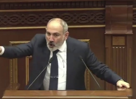 Ermənistanda siyasi “döyüş”lər başlayıb: Müxalif deputatlar Paşinyana “hücum” etdi