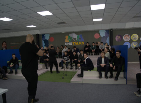 Qazaxıstanlı pəhləvan master-klass keçdi – FOTOLAR