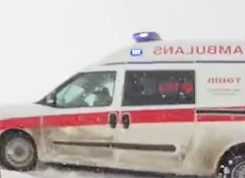 Çağırışdan qayıdan təcili yardım maşını yolda qaldı – VİDEO