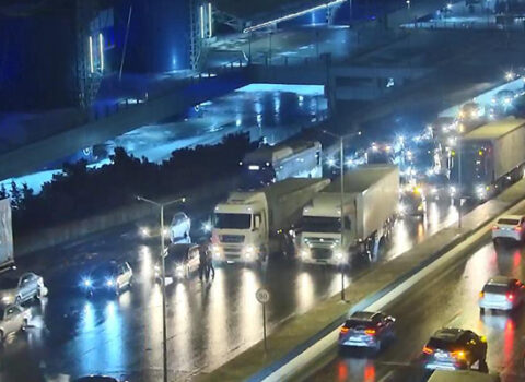 Bakıda buza görə bu yol bağlandı