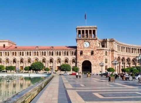 “Qarabağlısan, yoxsa erməni?” – İrəvanda ara qarışdı
