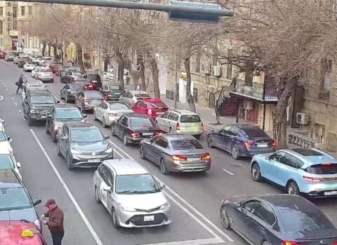 Bakıda tıxac olan yollar açıqlandı – SİYAHI