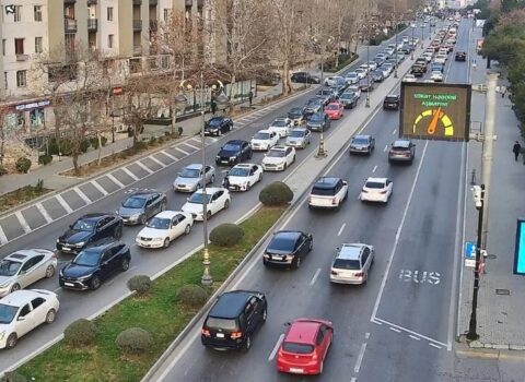 Bakının bir sıra yollarında tıxac yarandı