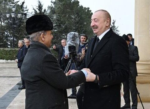 Prezident Pakistanın baş nazirini qarşıladı