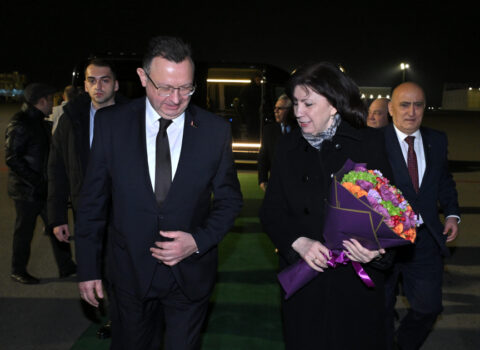 Natalya Koçanova Azərbaycana gəldi
