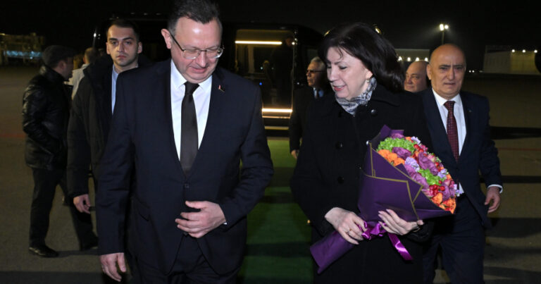 Natalya Koçanova Azərbaycana gəldi Natalya Koçanova Azərbaycana gəldi