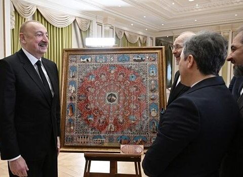 Qalibafdan Prezidentə maraqlı hədiyyə