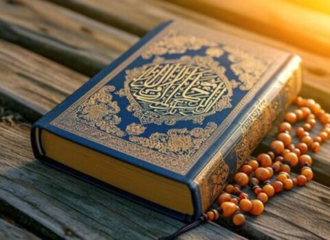Azərbaycanda 700 minə Quran satılır – FOTO