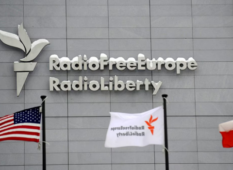 Maskın TƏLƏBİ: “Azadlıq radiosu” və “Amerikanın səsi” bağlansın! – FOTO