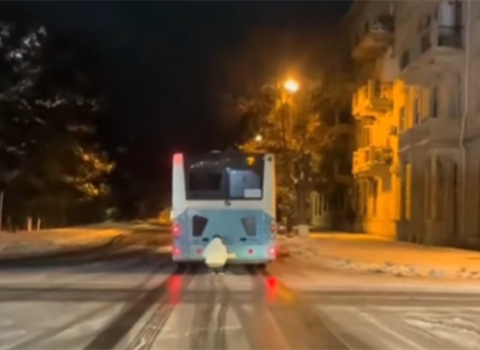 Əyləncə üçün özünü və başqalarını təhlükəyə atdı – VİDEO