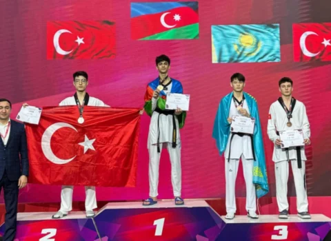 Azərbaycanın daha iki taekvondoçusu Türkiyədə qızıl medal qazandı
