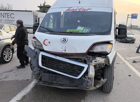 Türkiyədə məktəb avtobusu qəzaya düşdü – 10 yaralı
