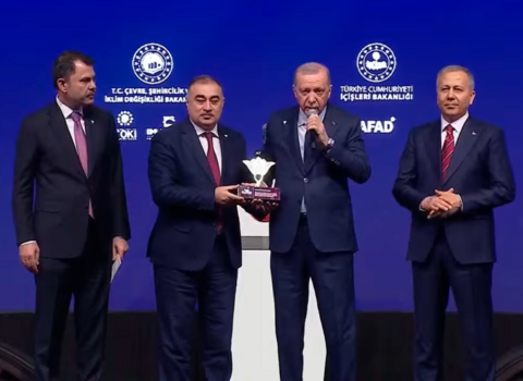 Türkiyə Prezidenti Azərbaycan səfirinə mükafat verdi